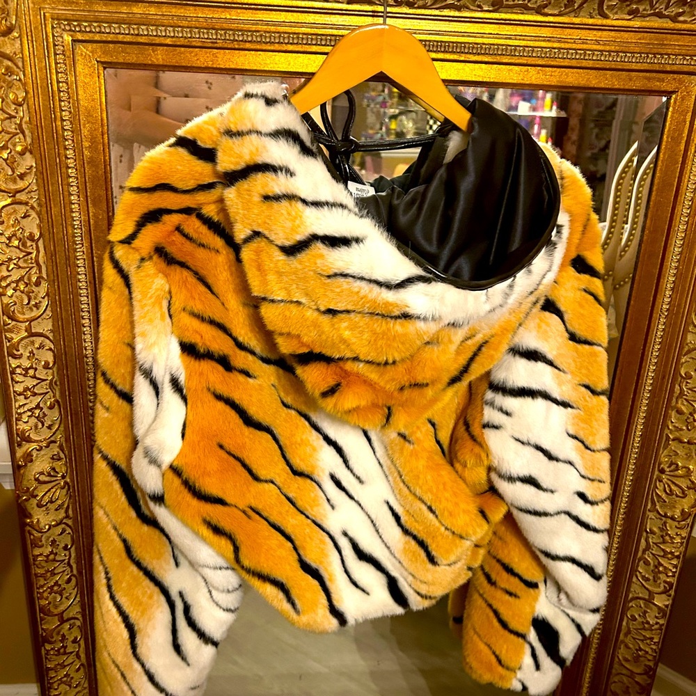 Adorable animal print from CA BOUTIQUE’